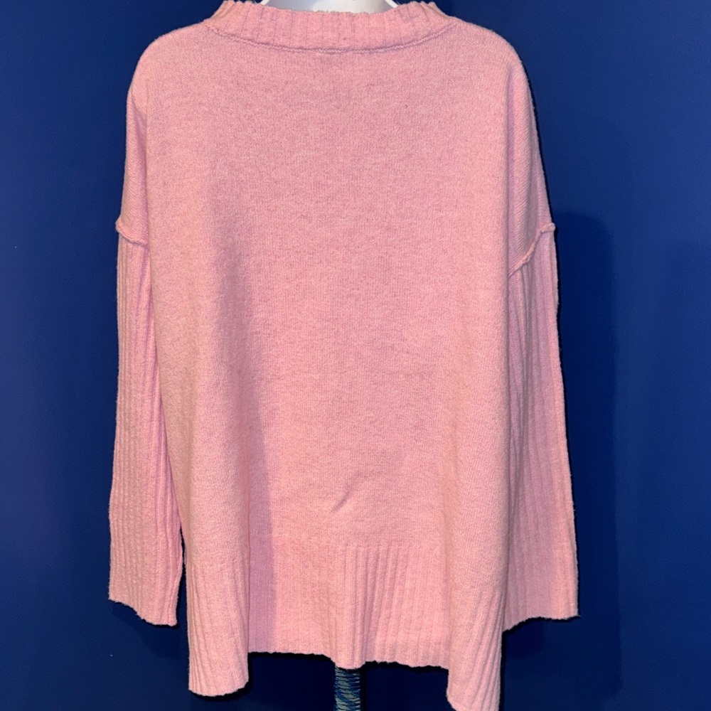DIP- NWT Pink Oversized V-Neck Sweater Size Large - Picture 4 of 15